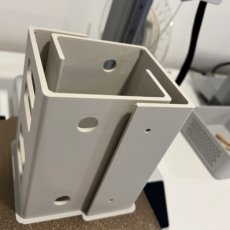 Cable Duct For Neat Cable Management